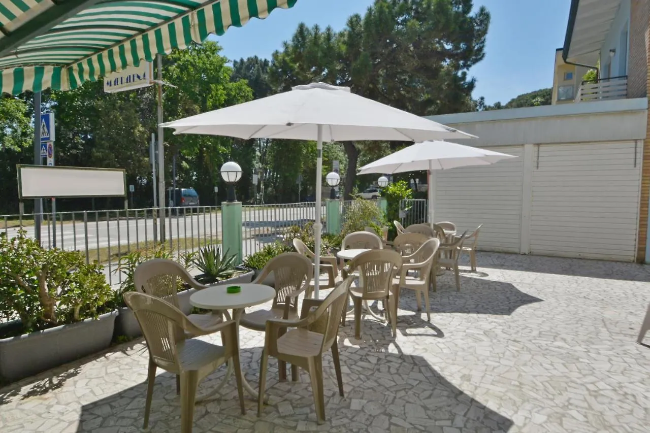 Hotel Maddalena Marina di Ravenna 2*,  Italie