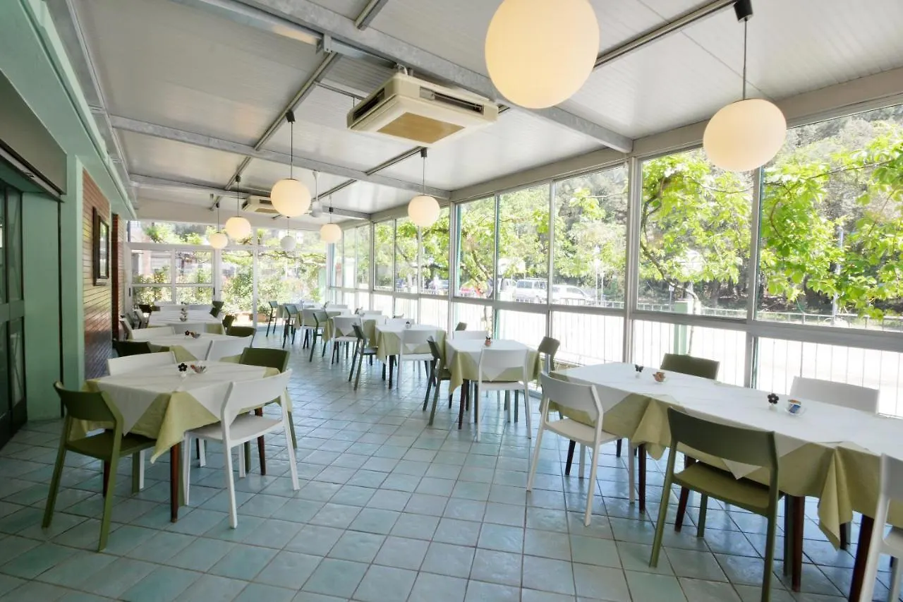 Hotel Maddalena Marina di Ravenna Italien